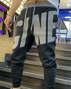 Gray / 28 / Adults