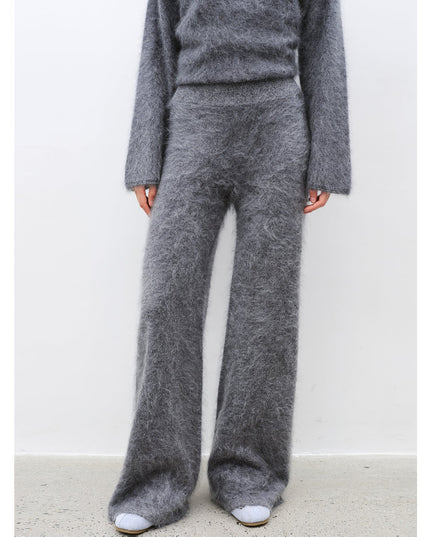 100% Cashmere Crewneck Sweater & Straight-Leg Knit Pants Set | Hand-Brushed