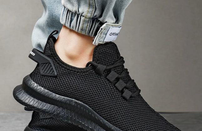 Men Shoes Breathable Mesh Running Shoes Slip on Walking Sneakers for Men